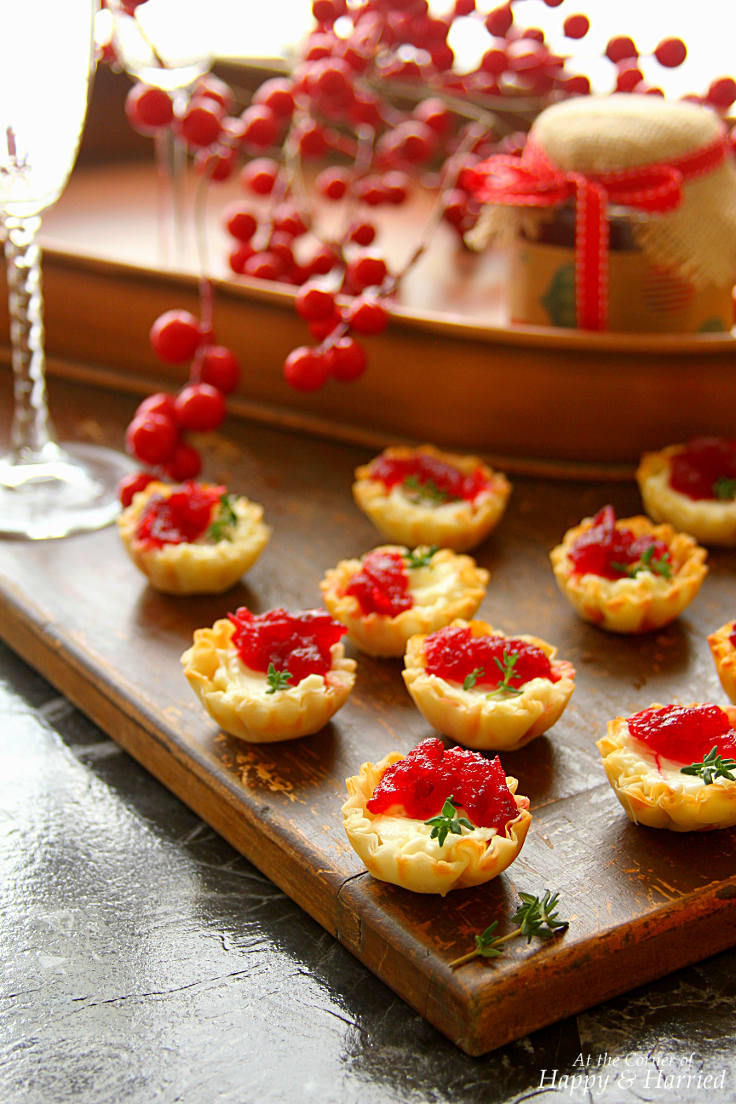 Cranberry & Cream Cheese Mini Phyllo Bites {Christmas Party Appetizers}